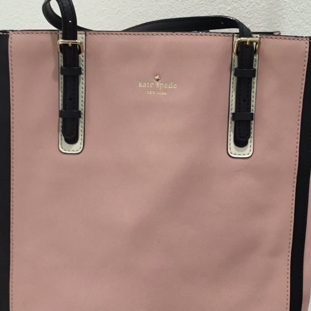 Kate Spade nice leather tote previously owned like new used a couple of times